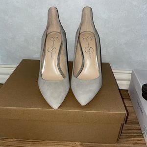 Jessica Simpson pointed toe heel